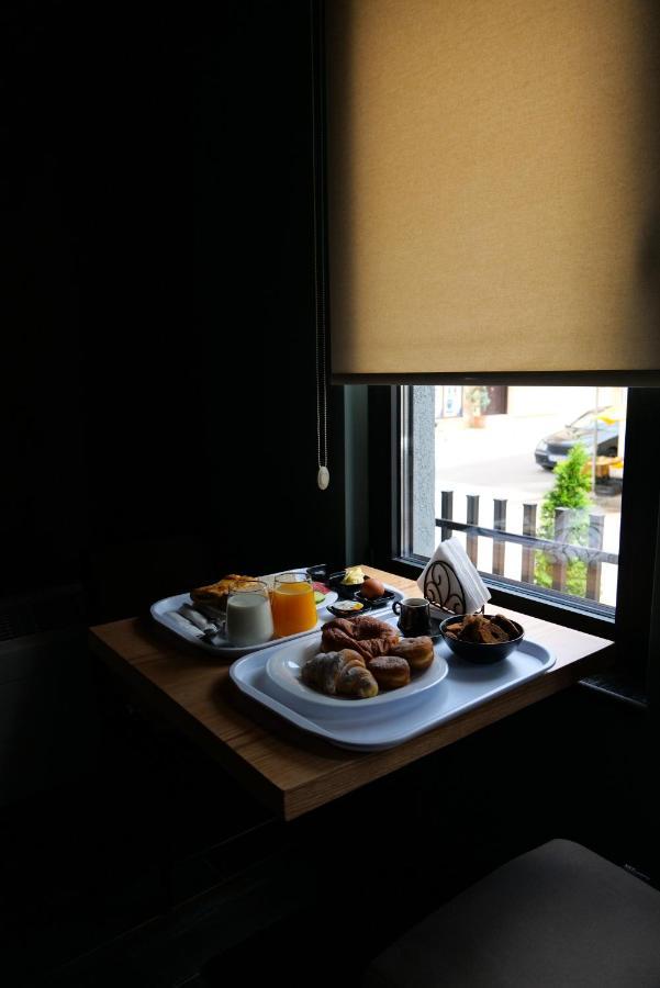 Mergan Hotel Korce Ngoại thất bức ảnh