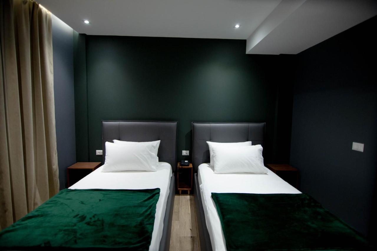 Mergan Hotel Korce Ngoại thất bức ảnh