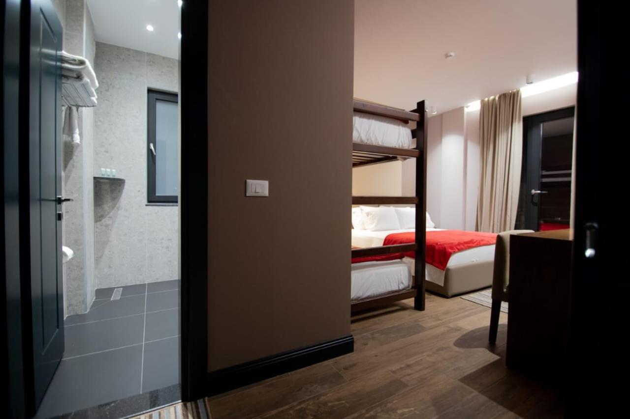 Mergan Hotel Korce Ngoại thất bức ảnh
