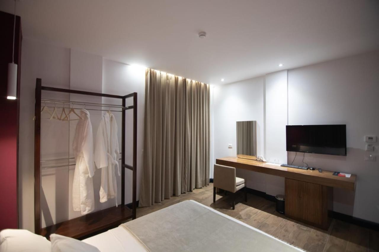 Mergan Hotel Korce Ngoại thất bức ảnh